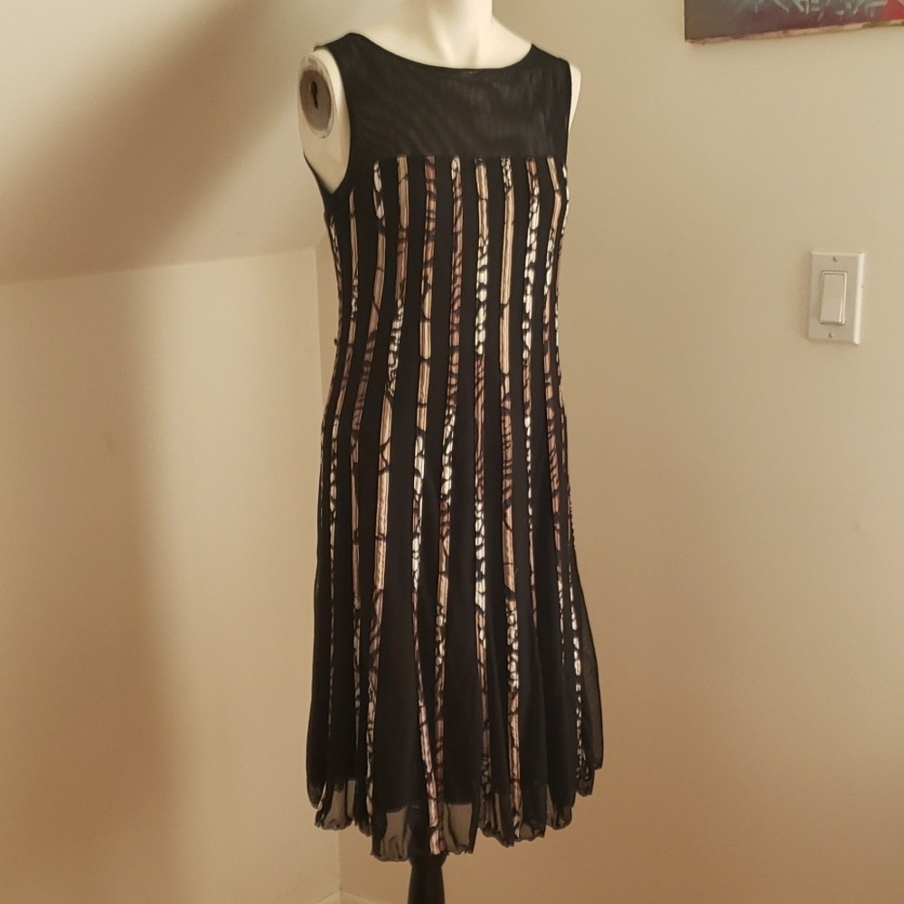 Sandra Darren Women's dress A line sleeveless Sheer Black & Animal Strip Size 8P